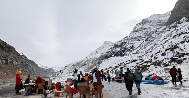 Explore the Beauty of Manali with Exceptional Family & Couples Tour Packages!