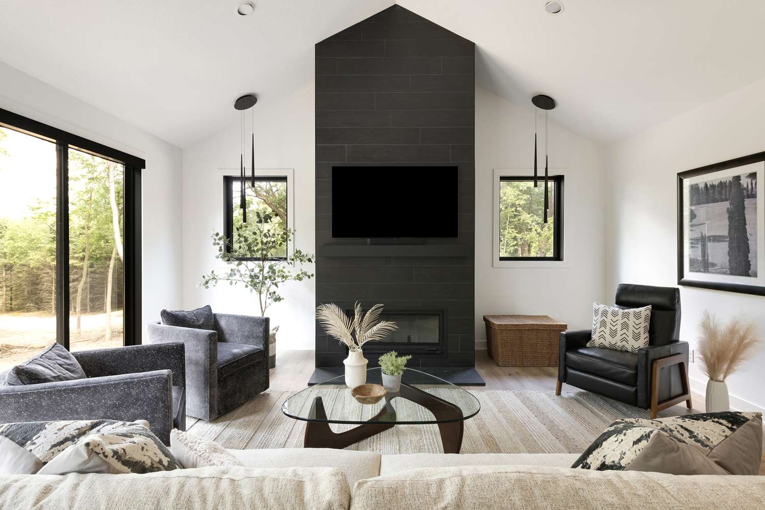 The Ultimate Guide to Modern Home Design: Mobile Homes, Prefab Homes, and Townhouse Trends